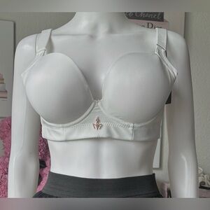 Fall Sweet padded Underwired bra in white color Size 42B NWT